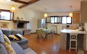 Appartamento Casa Gialla Quartiere Tranquillo A Padova Vicino Al Centro E Servizi